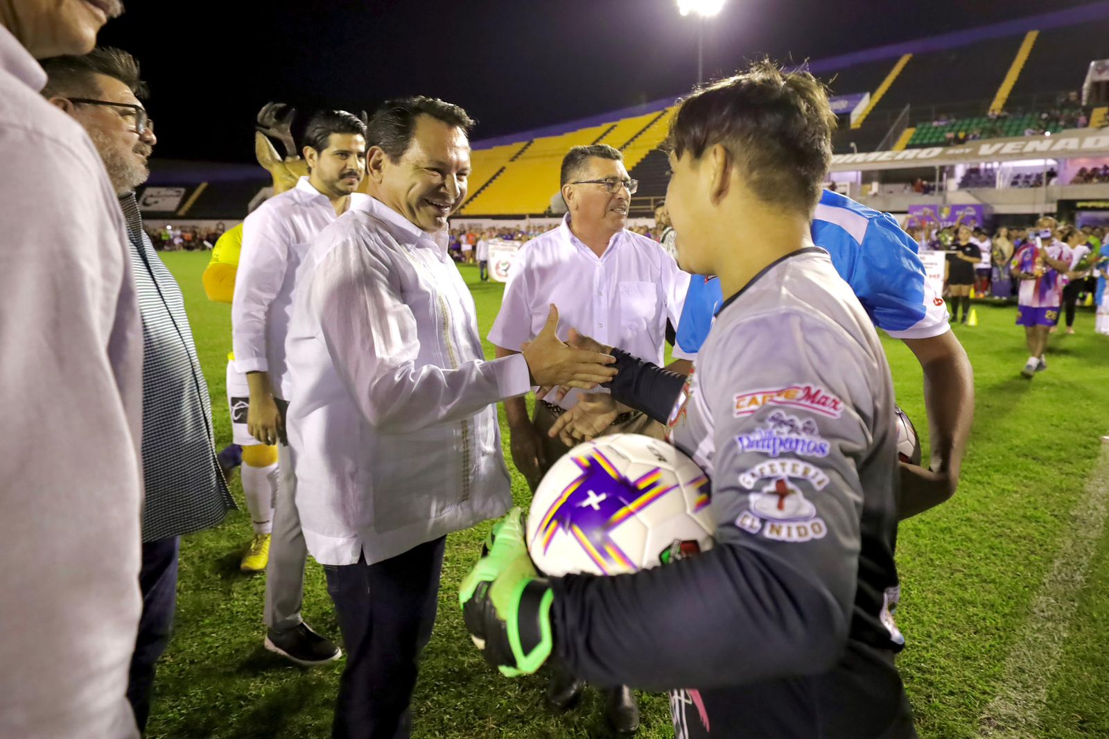 REFRENDA JOAQUÍN DÍAZ MENA SU COMPROMISO CON EL DEPORTE Yucatán Ahora